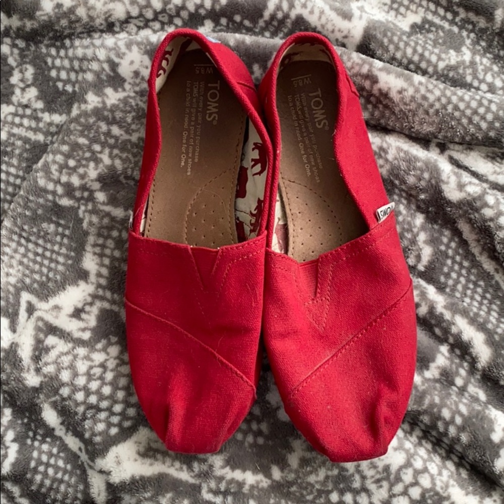 Toms
